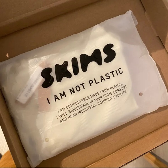 Skims bodysuit - Picture 2 of 3